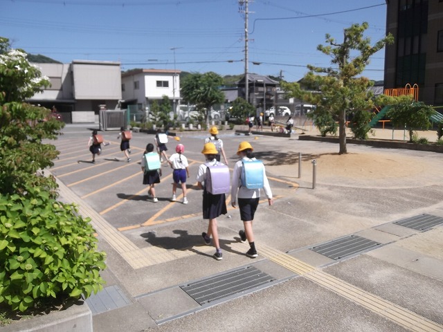 水曜日の下校と来週の天気