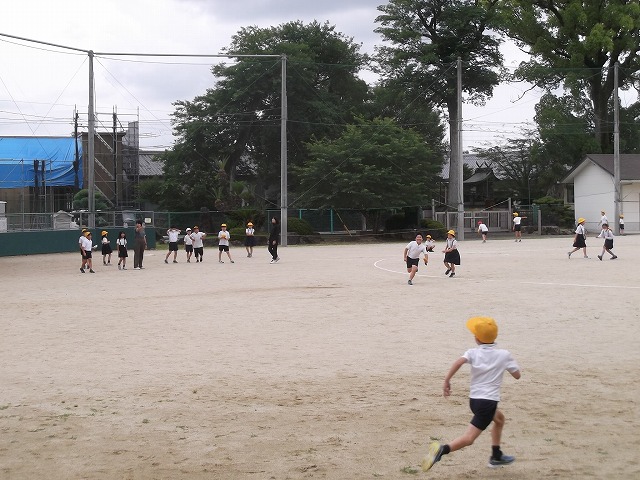 梅雨の合間の昼休み