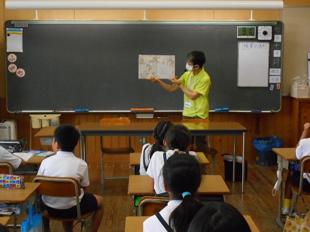 朝の読み聞かせ（高学年）