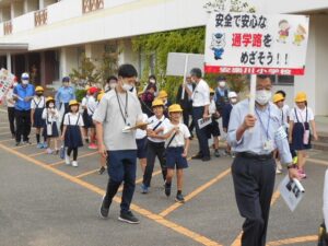 ３年　安楽川小学校地域安全マップ作り