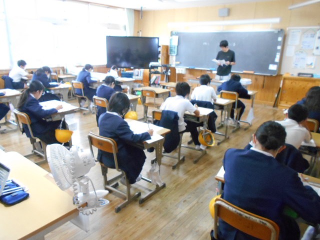 １・２年サツマイモ掘り、３年地域安全マップ作り、４・５年県学力到達度調査