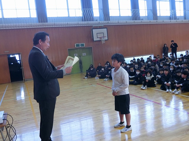 2学期表彰式とクリスマス集会