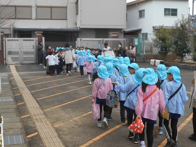 １年生と新入児の交流会