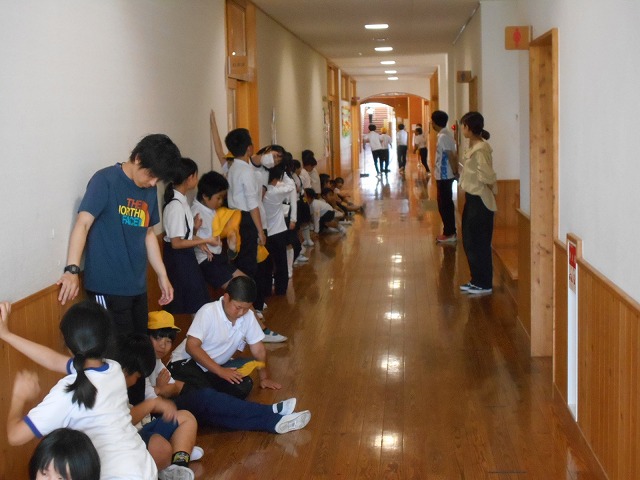 朝トレ、昼休み、耳鼻科検診