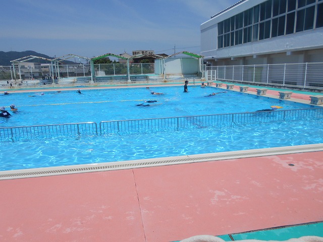 プール水泳（1年と6年）
