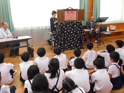 登校日　戦争体験紙芝居　防災作文意見発表会