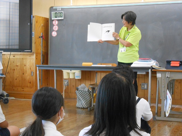 朝の読み聞かせ（４～６年）
