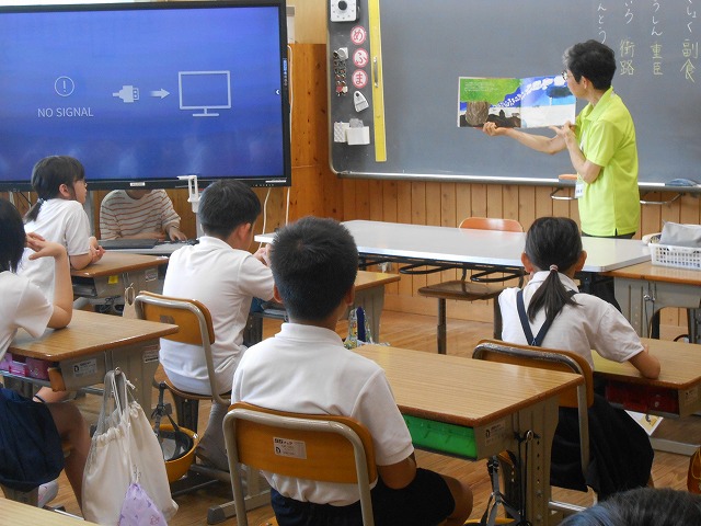 朝の読み聞かせ（４～６年）