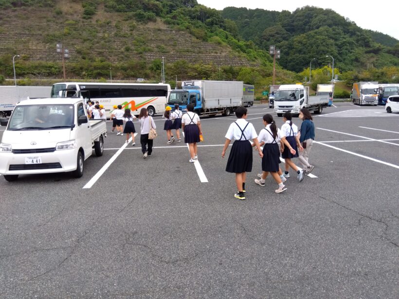 ６年　修学旅行出発しました