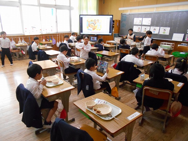 給食風景（１～6年）