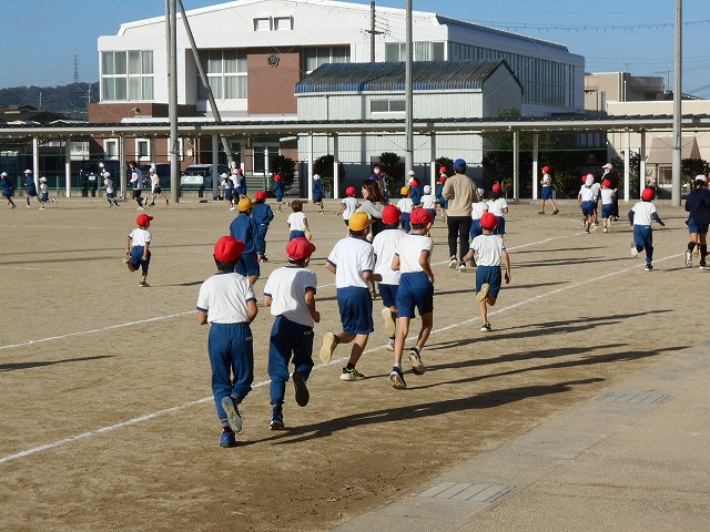 朝のマラソン、ダンスクラブ発表
