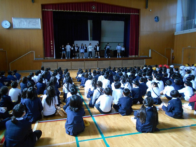 朝のマラソン、ダンスクラブ発表