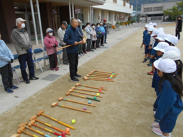 ２年グランドゴルフ体験、５年いなり寿司