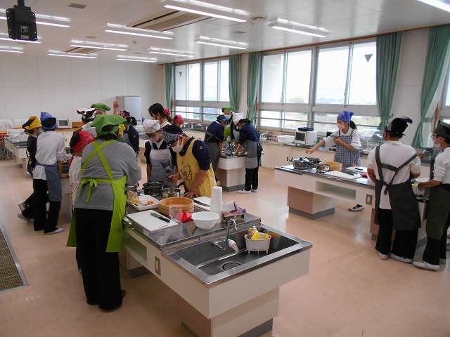 ２年グランドゴルフ体験、５年いなり寿司