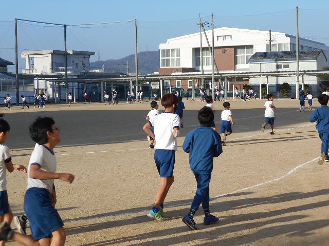 朝のマラソン（１・３・５年）