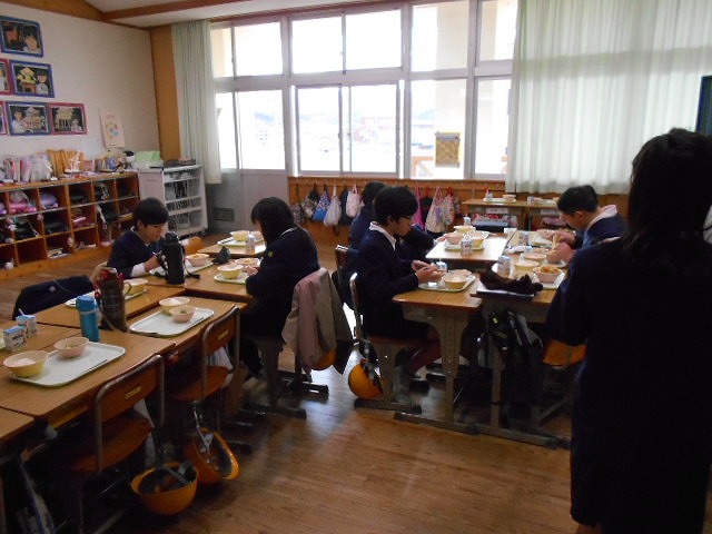 給食の時間（１~６年）