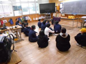 朝の読み聞かせ（高学年）