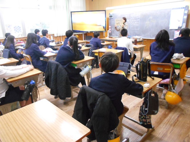 朝の読み聞かせ（高学年）