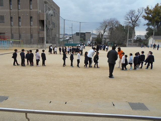 朝トレ　８の字とび