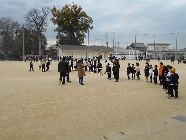 朝トレ　８の字とび