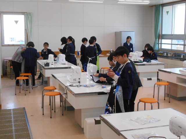 5年Ｂ組ミシンボランティア