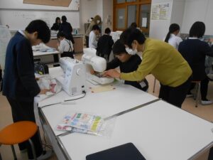 5年Ａ組ミシンボランティア