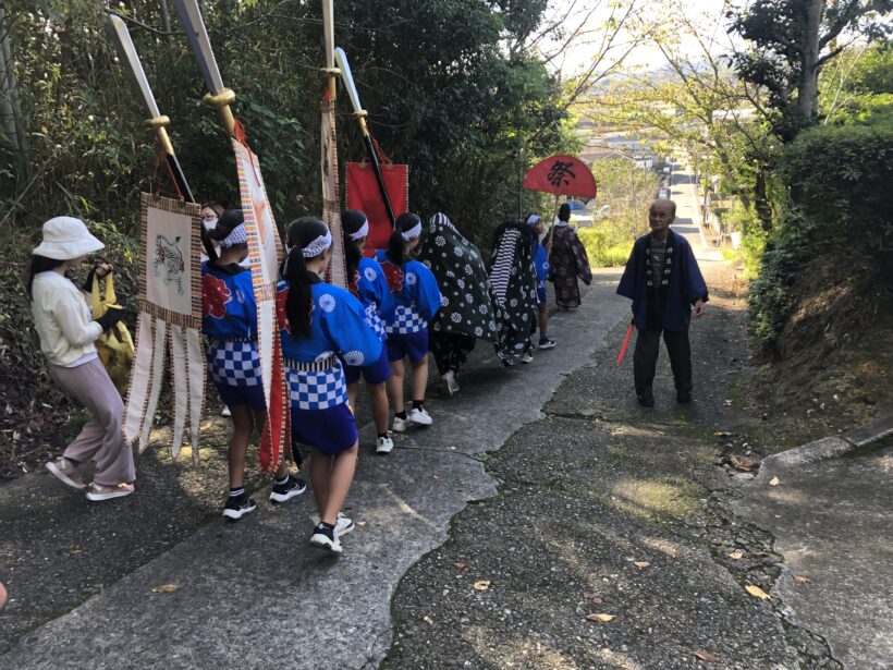 丹生神社の秋祭りに参加しました。
