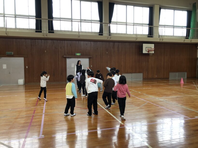低学年とドッジボール