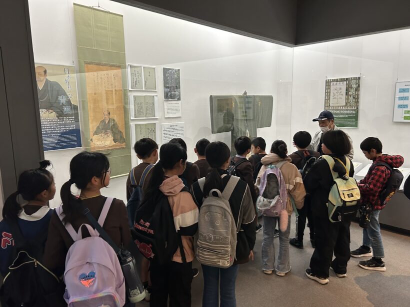 4年生が校外学習に行ってきました。