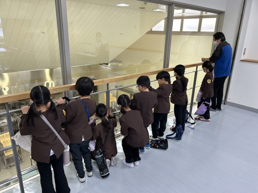 １年生が校外学習に行ってきました。