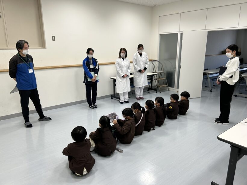 １年生が校外学習に行ってきました。