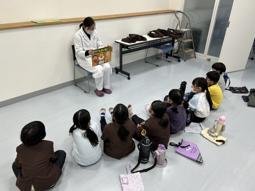 １年生が校外学習に行ってきました。