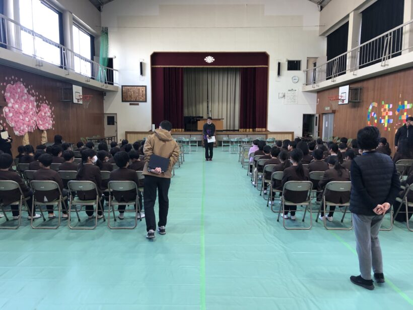 卒業式の練習が始まりました