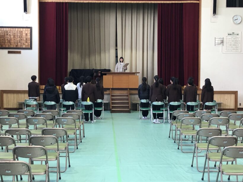 卒業式の練習が始まりました