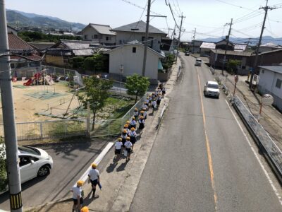 4年　池の見学