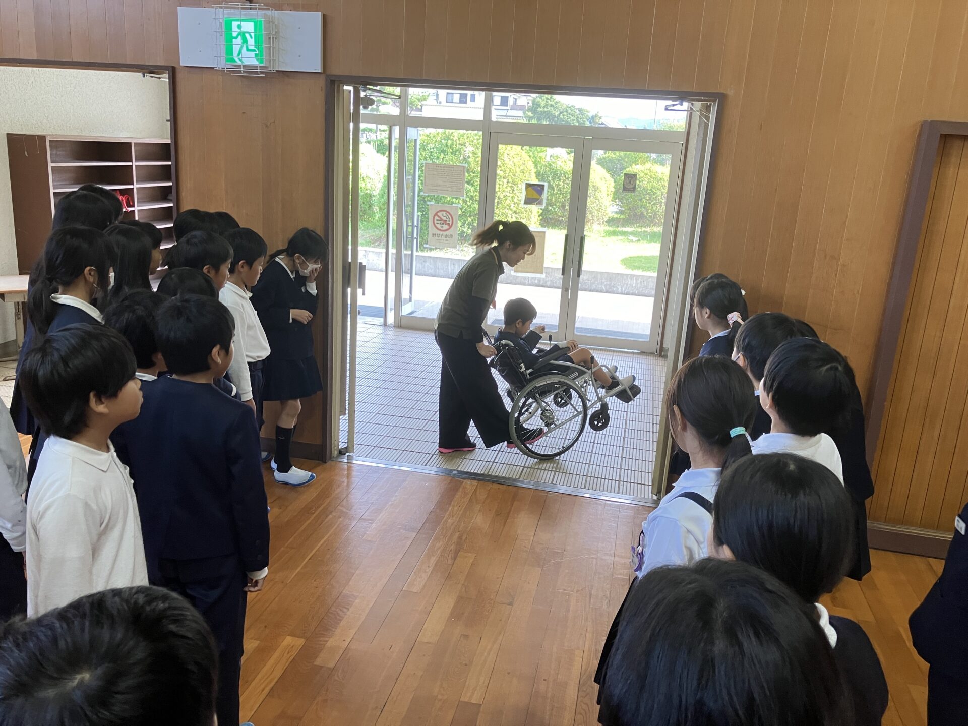 車いす・アイマスク体験（4年）