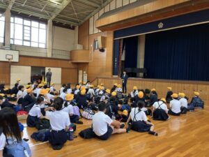 修学旅行へ出発