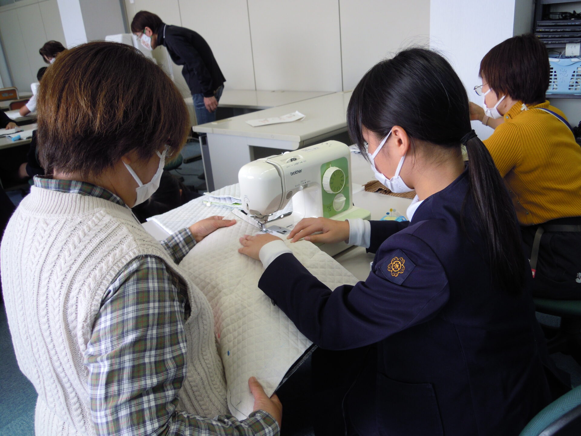 6年　ミシンボランティアさん