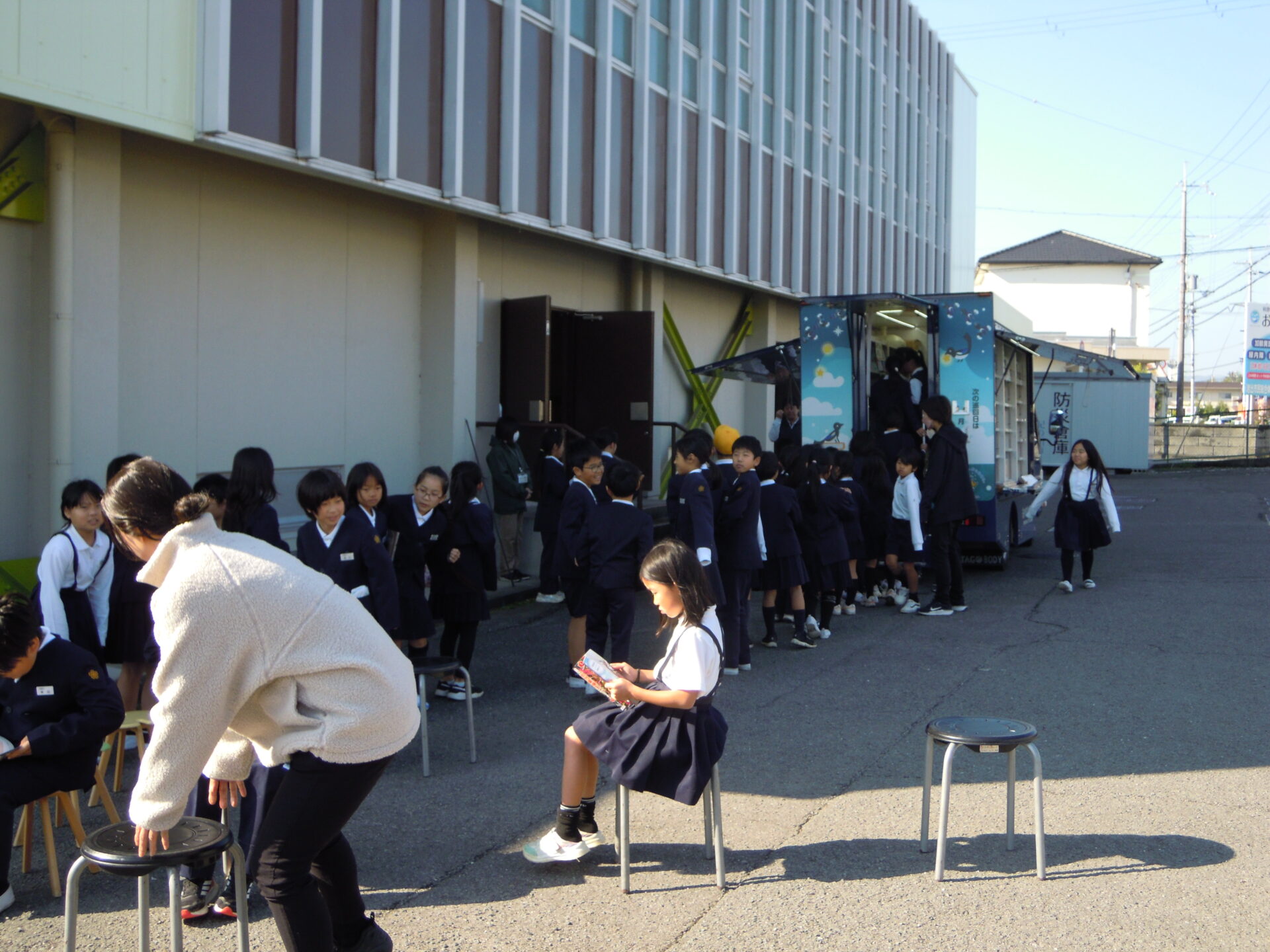 移動図書館｢かささぎ号｣