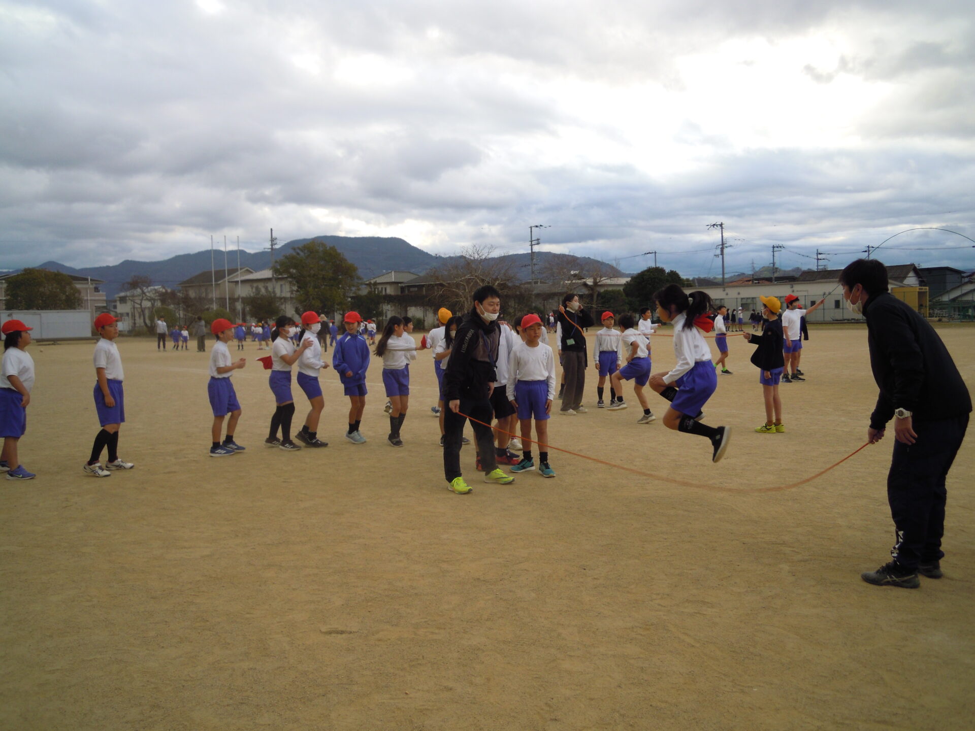 朝の体操（大なわ）