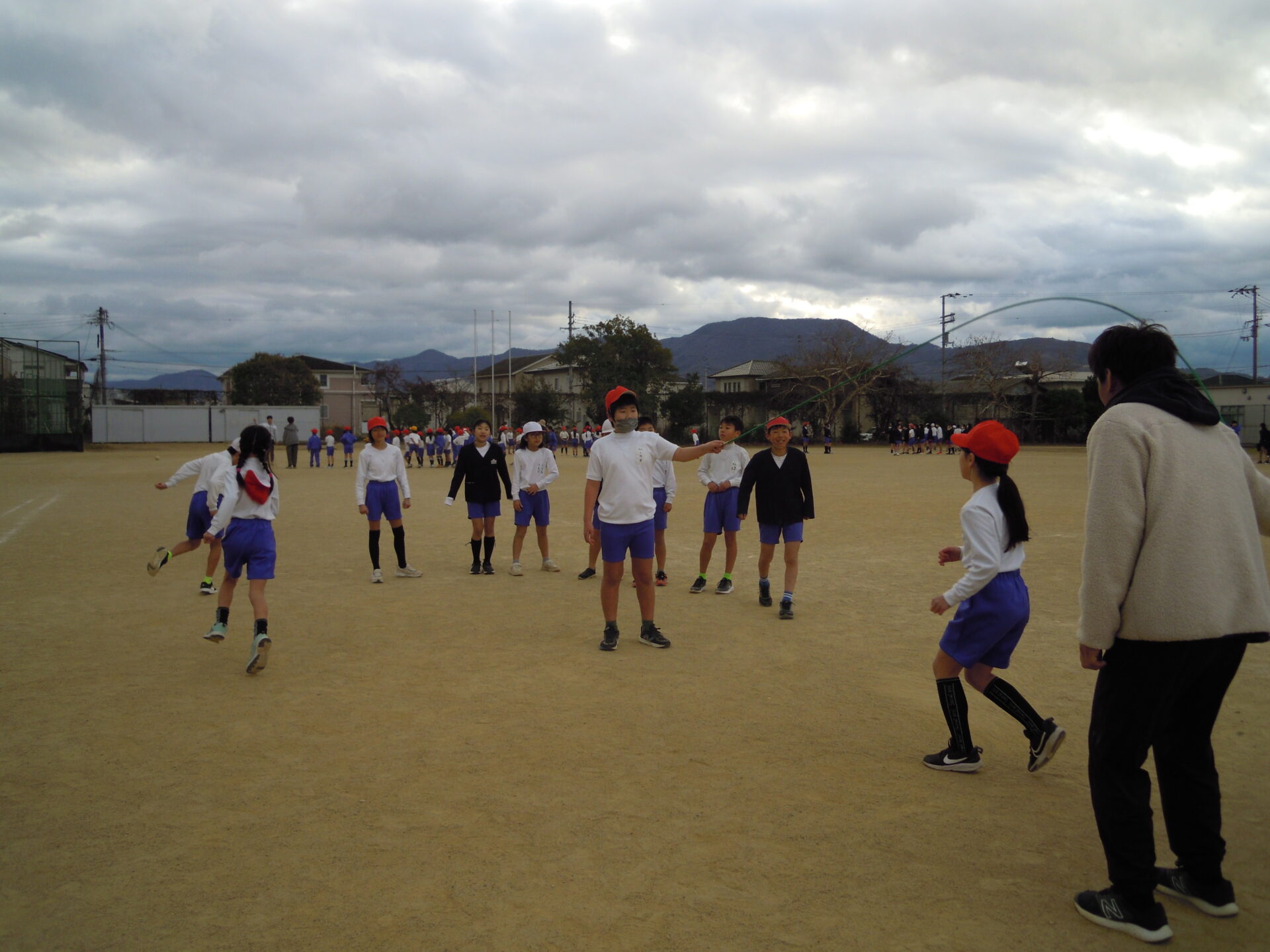 朝の体操（大なわ）