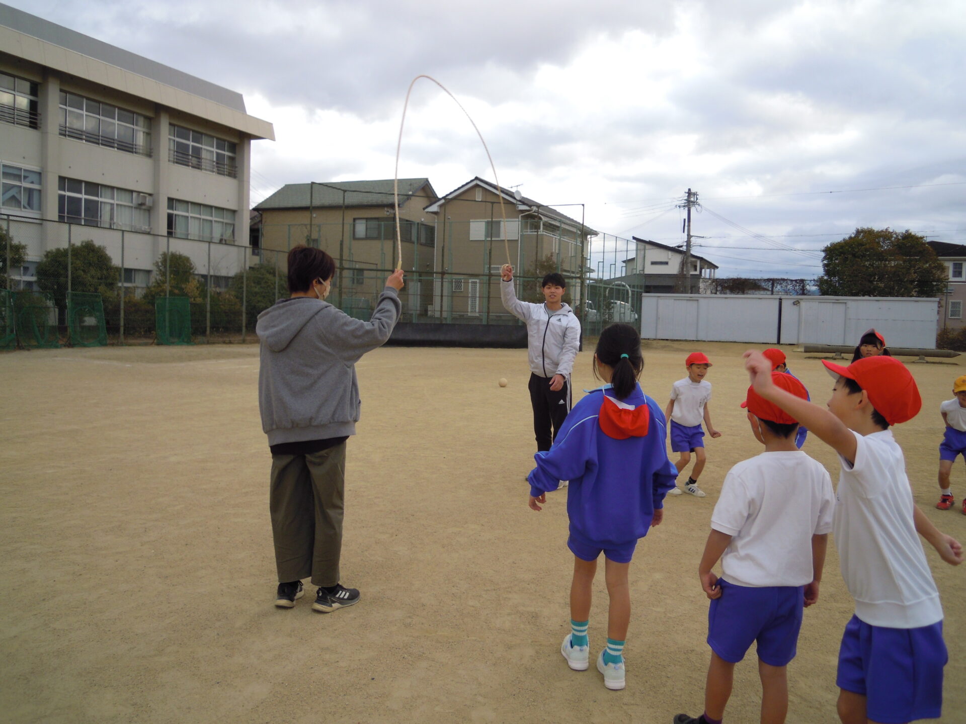 朝の体操（大なわ）