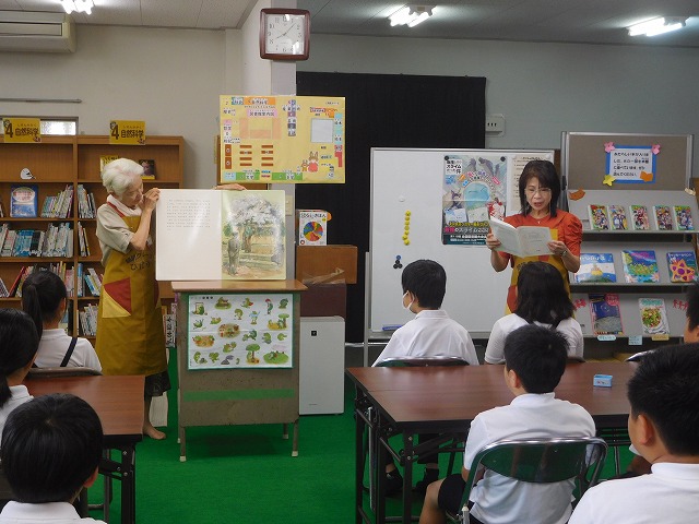 2024年7月10日　ひばりさんの読み聞かせ（高学年）