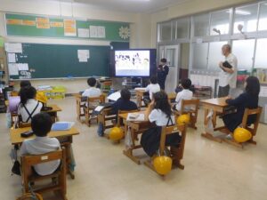 2025年6月11日　図書委員会の読み聞かせ