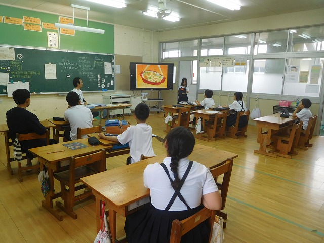 2025年6月11日　図書委員会の読み聞かせ