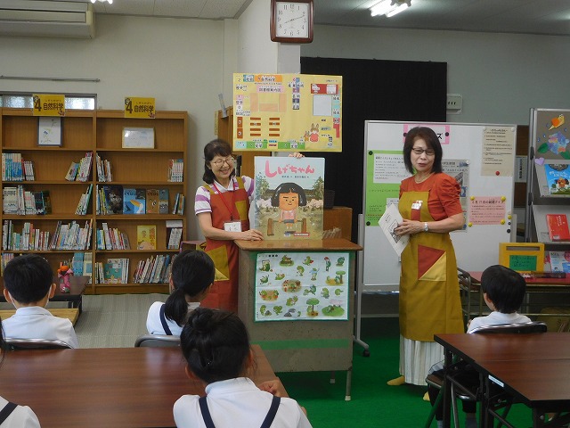 2025年6月18日　ひばりさんの読み聞かせ（低学年）