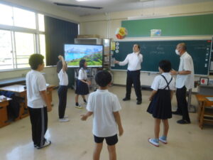 2025年10月9日　ALTジェフ先生来校