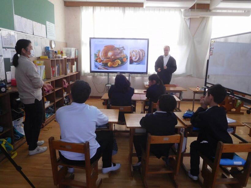 2025年11月20日　ALTジェフ先生来校