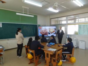 2025年11月20日　ALTジェフ先生来校