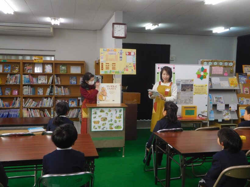 2025年12月17日　ひばりさんの読み聞かせ（低）